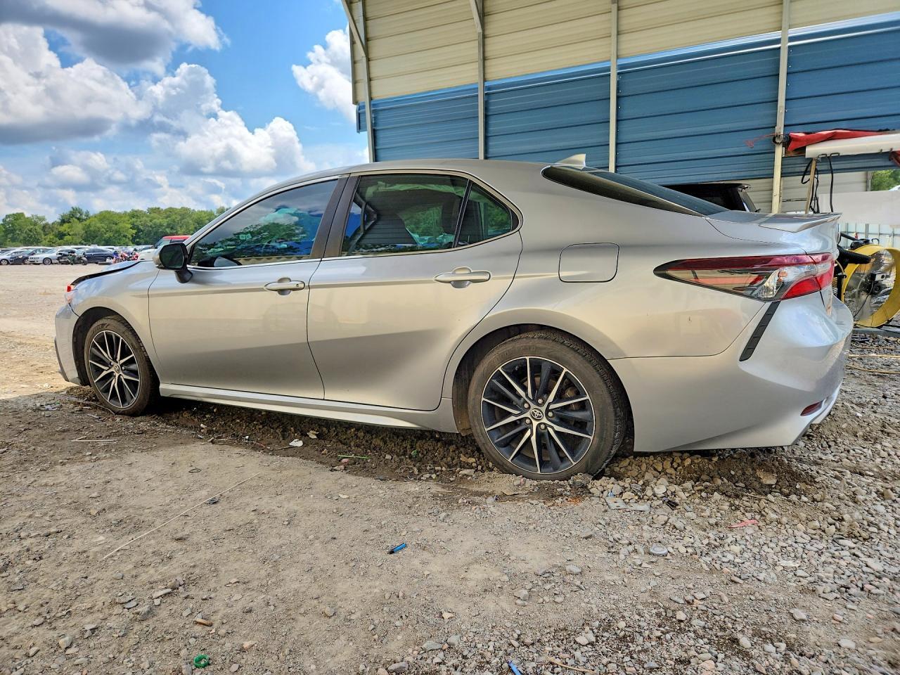 2023 Toyota Camry Hybrid Se - Фото 2
