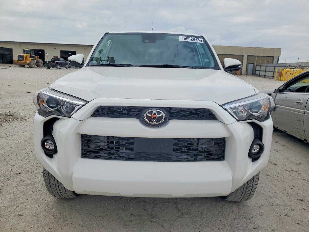 2023 Toyota 4Runner Sr5 Premium - Image 5