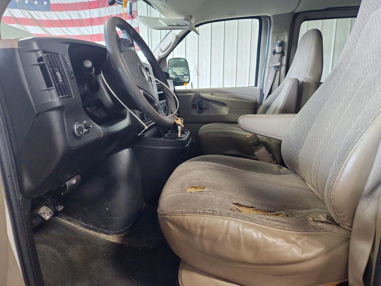 2008 Chevrolet Express G3500 - Image 7