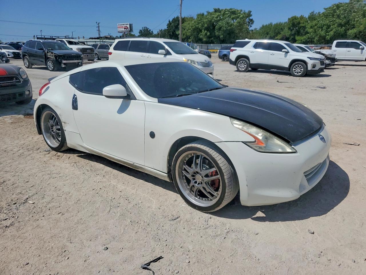 2009 Nissan 370Z Base - Image 4