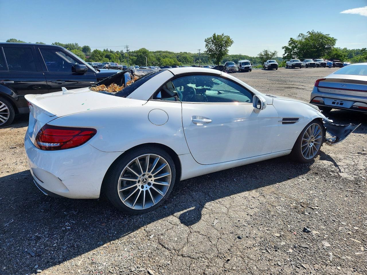 2018 Mercedes-Benz Slc 300 - Фото 3