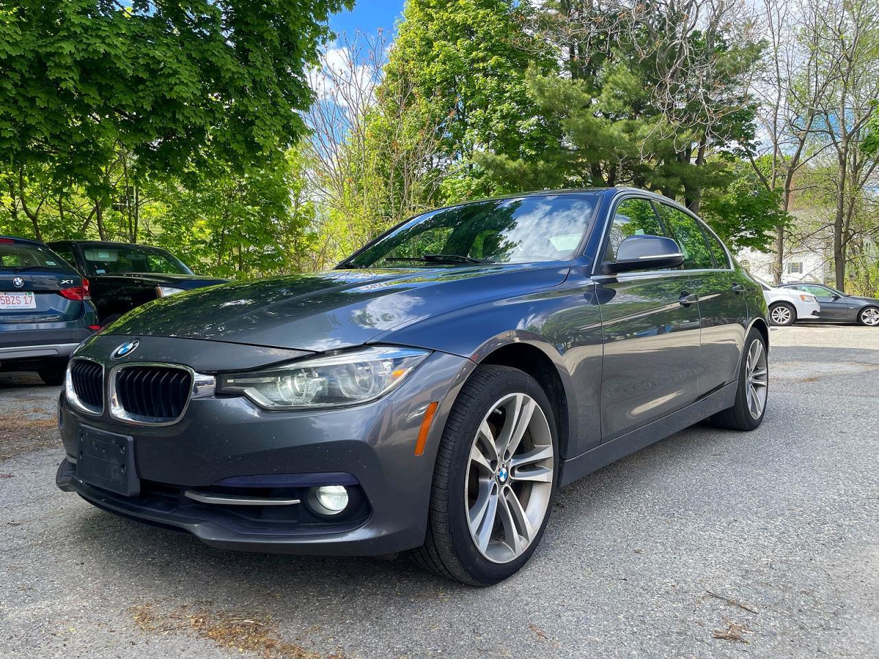 2018 BMW 330 Xi - Image 2
