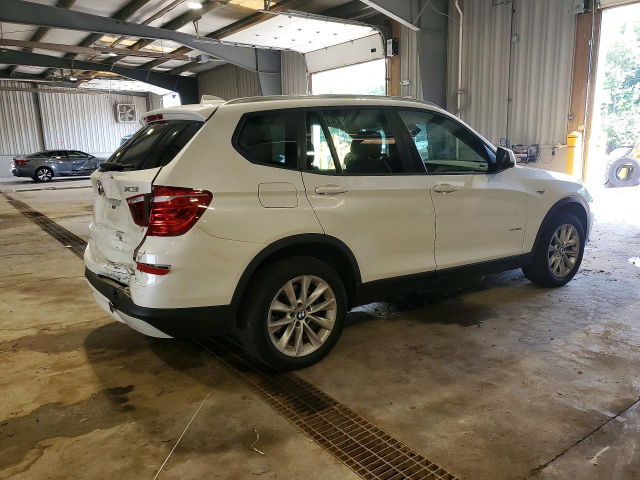 2016 BMW X3 xDrive28I - Фото 3