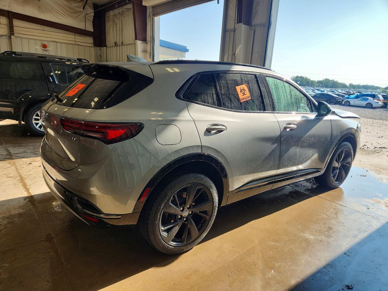 2023 Buick Envision Essence - Фото 3