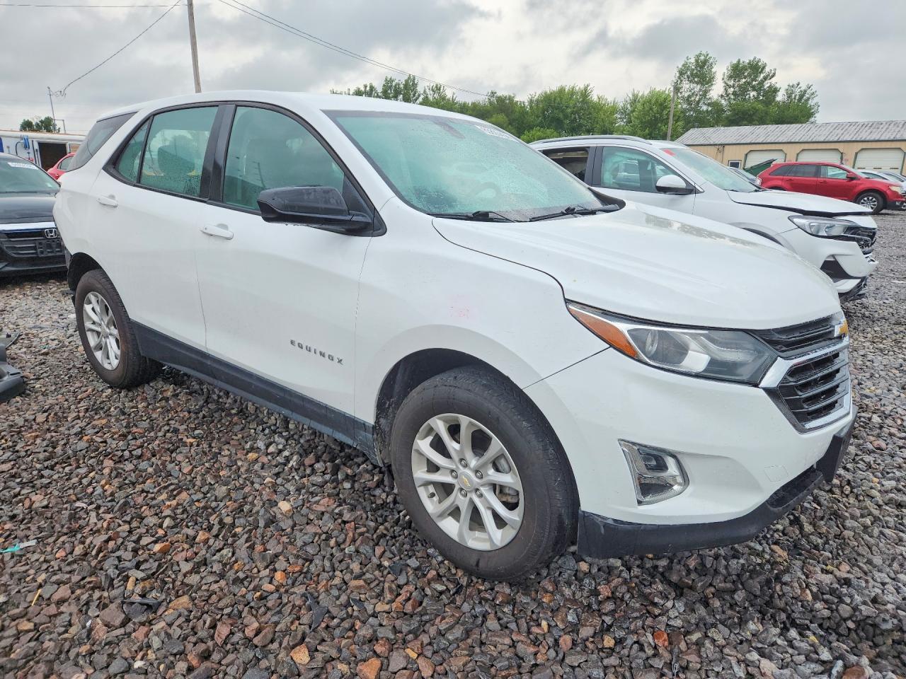 2018 Chevrolet Equinox Ls - Фото 4