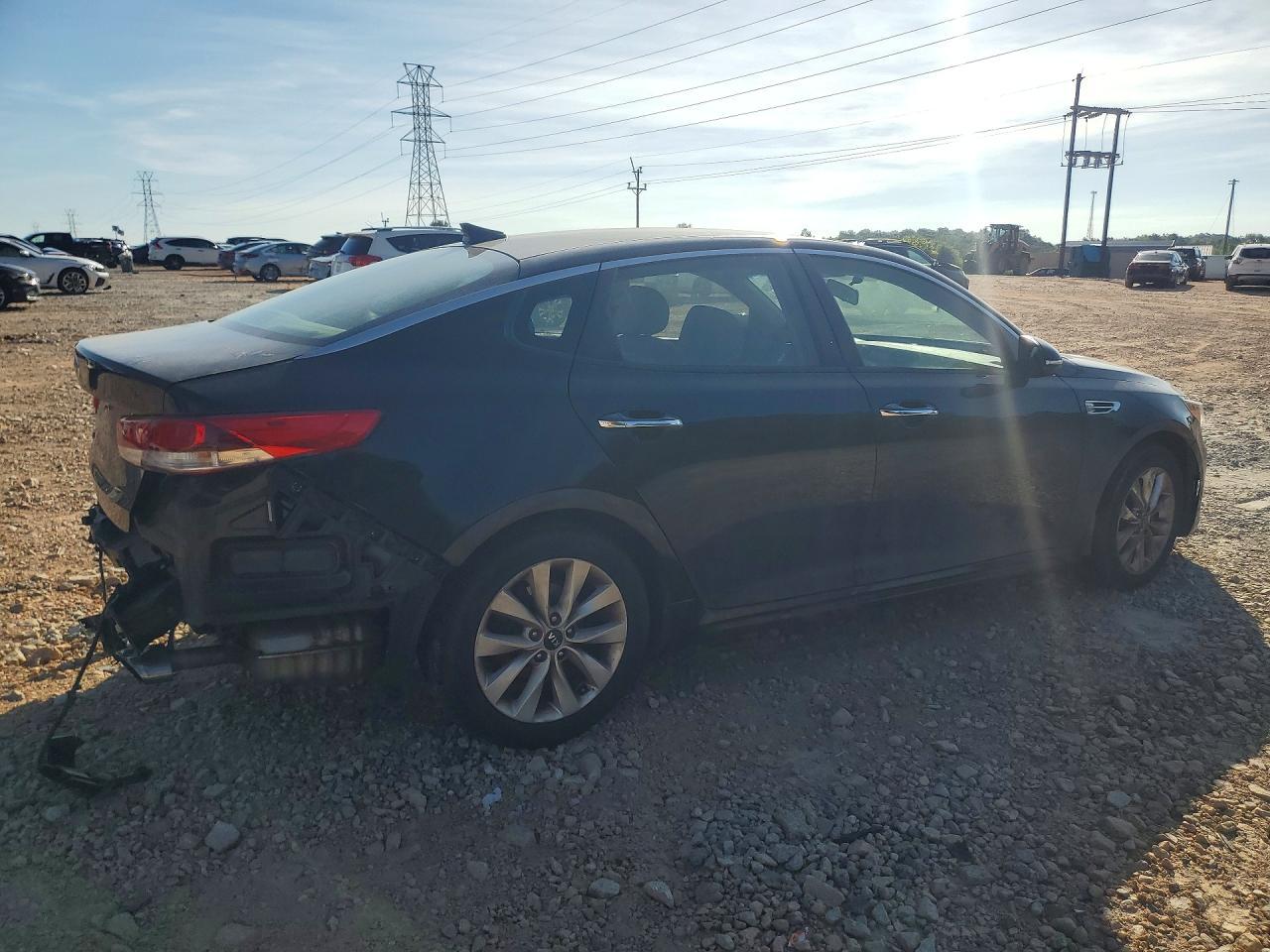 2018 Kia Optima Lx - Image 3