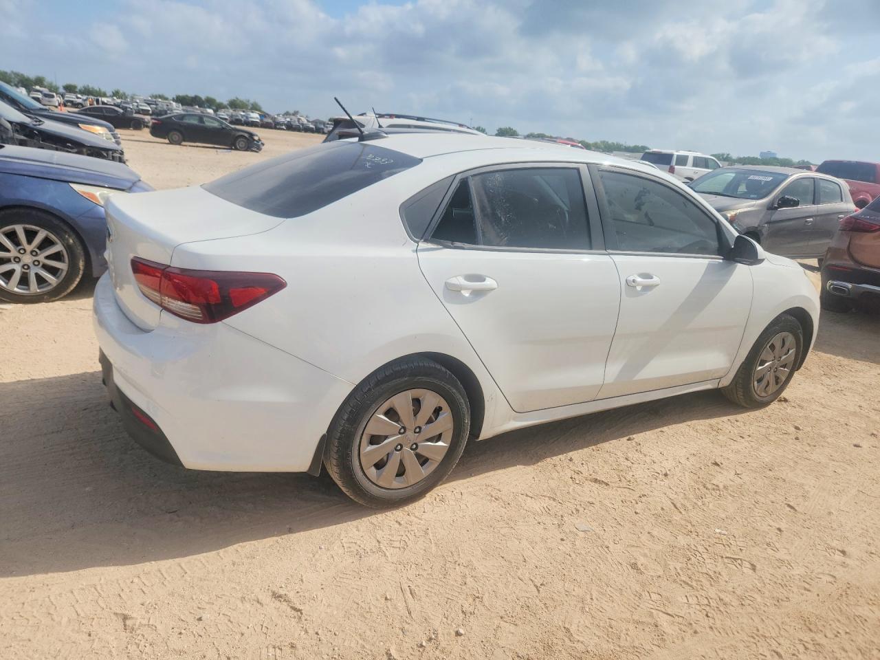 2019 Kia Rio S - Image 3