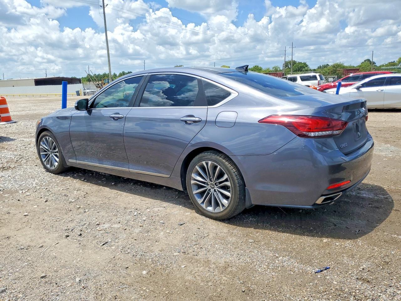 2016 Hyundai Genesis 3.8L - Фото 2