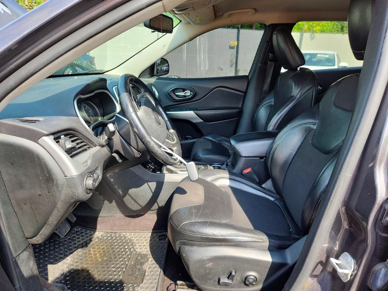 2018 Jeep Cherokee Latitude Plus - Image 7