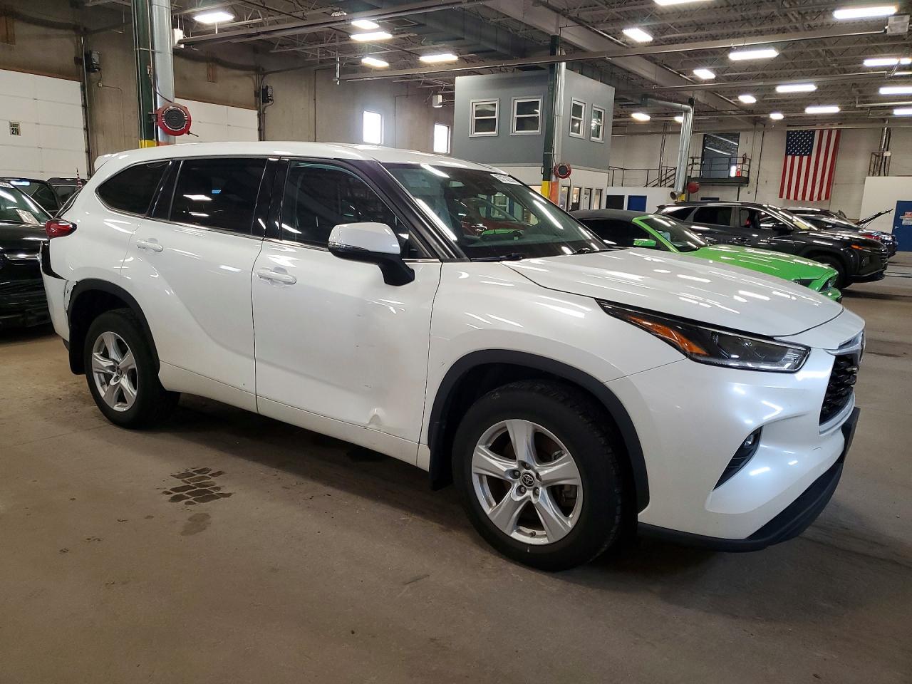 2021 Toyota Highlander Le - Фото 4