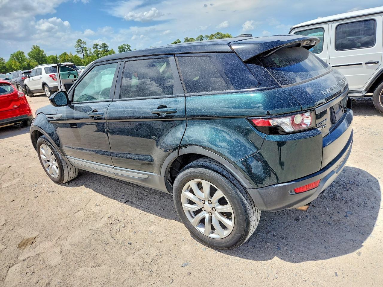 2015 Land Rover Range Rover Evoque Pure - Image 2