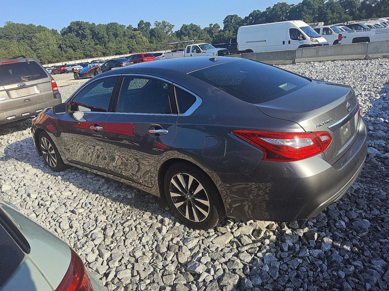 2017 Nissan Altima 2.5 Sv - Фото 2