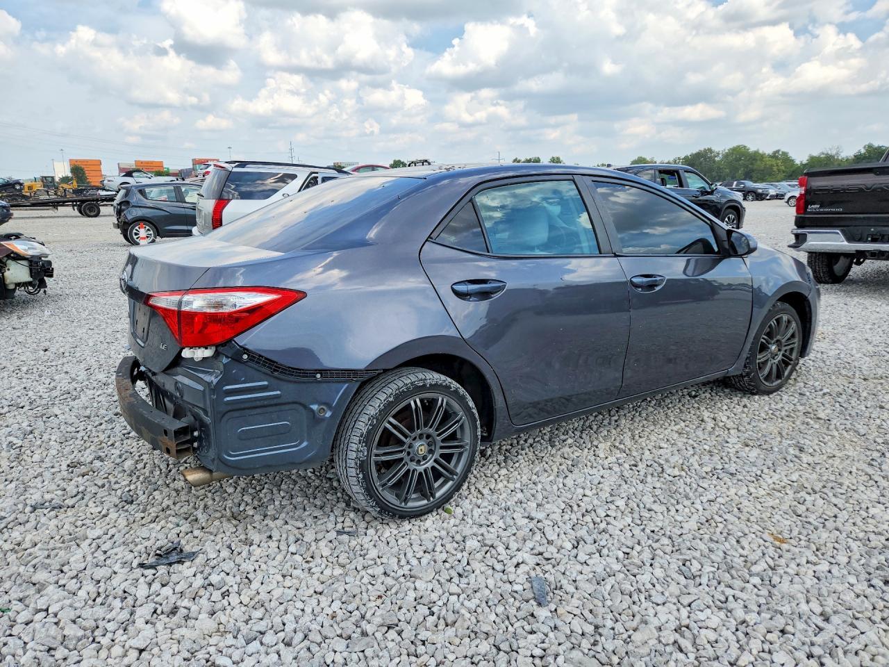 2016 Toyota Corolla Le - Image 3