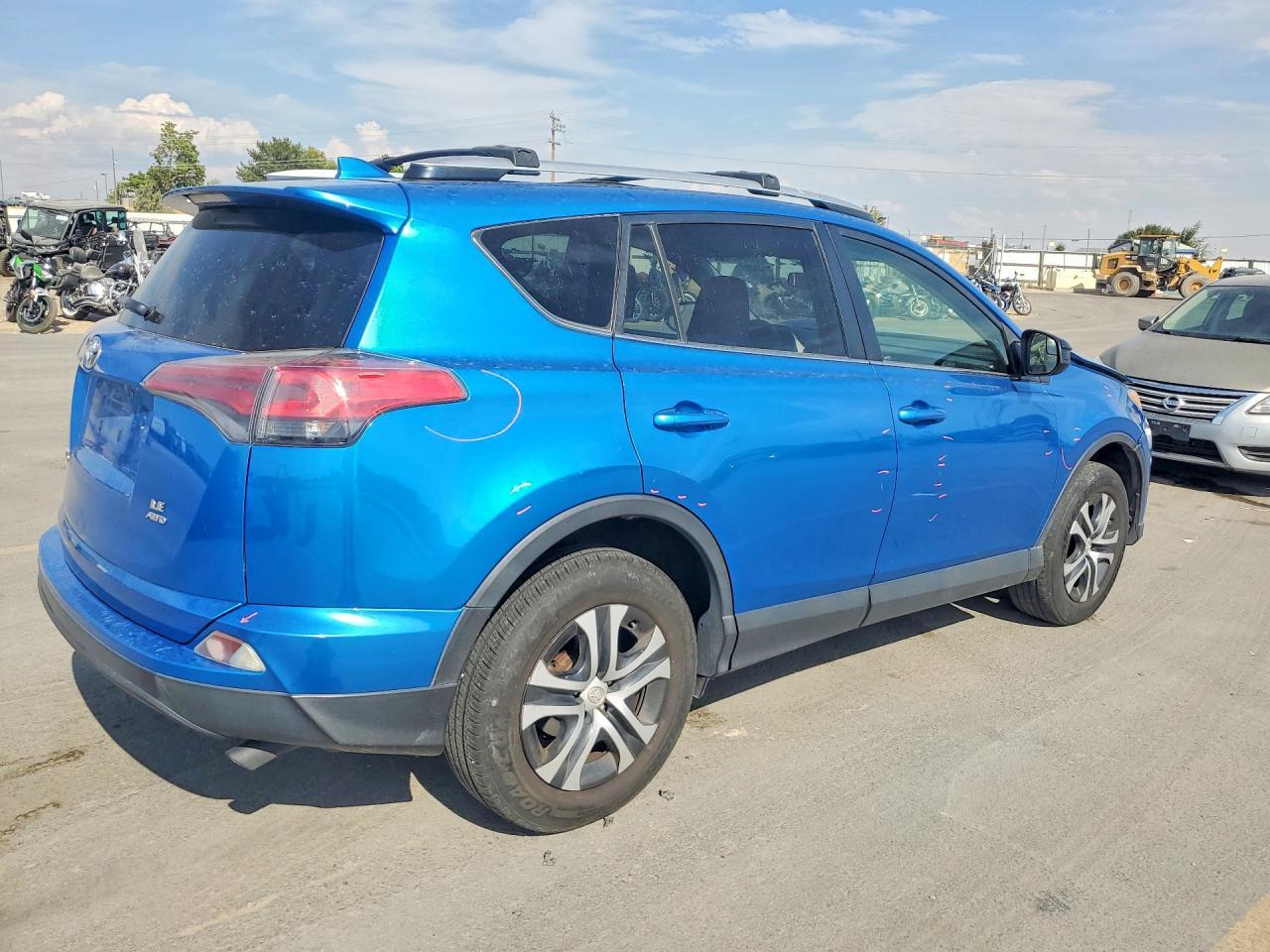 2016 Toyota Rav4 Le - Image 3
