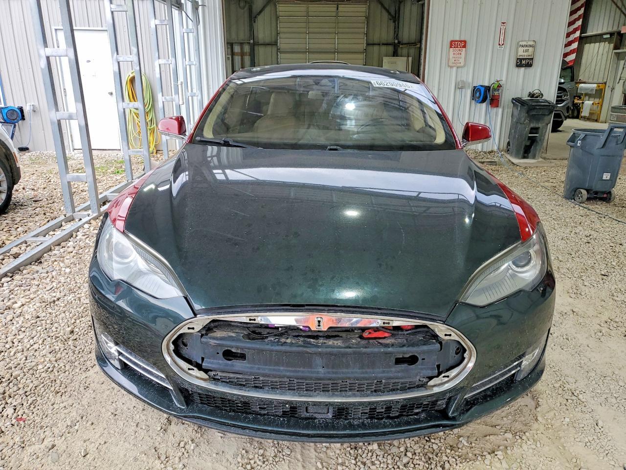 2014 Tesla Model S - Image 5