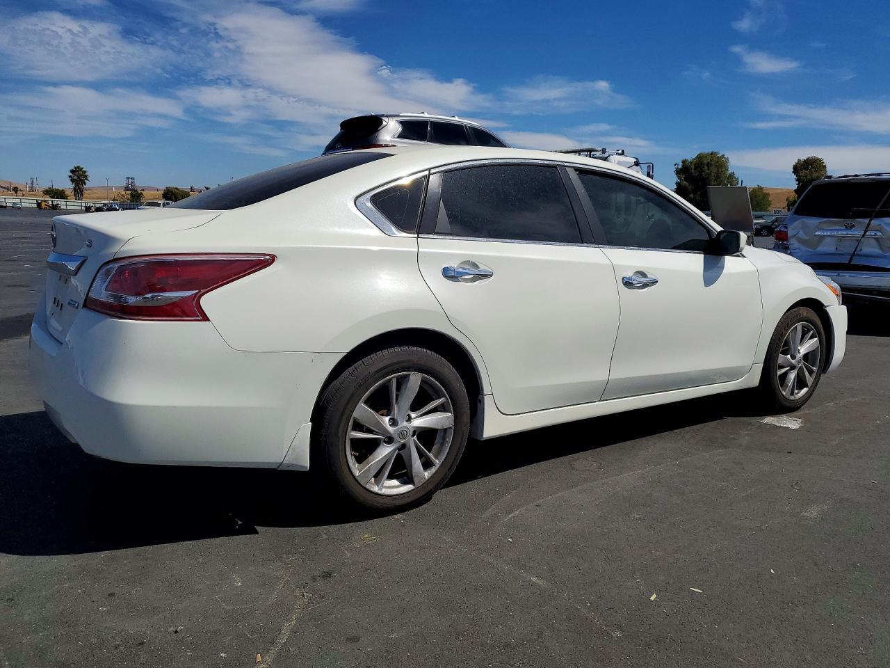 2014 Nissan Altima 2.5 S - Image 3