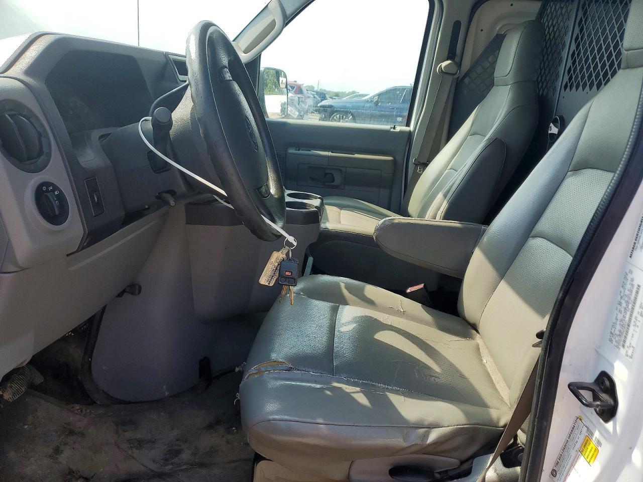 2011 Ford Econoline E150 Van - Фото 7