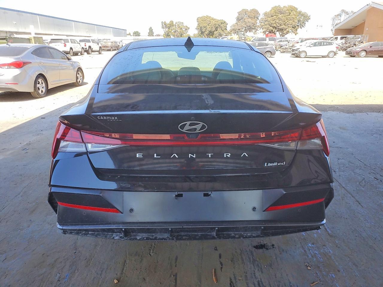2024 Hyundai Elantra Limited - Фото 6