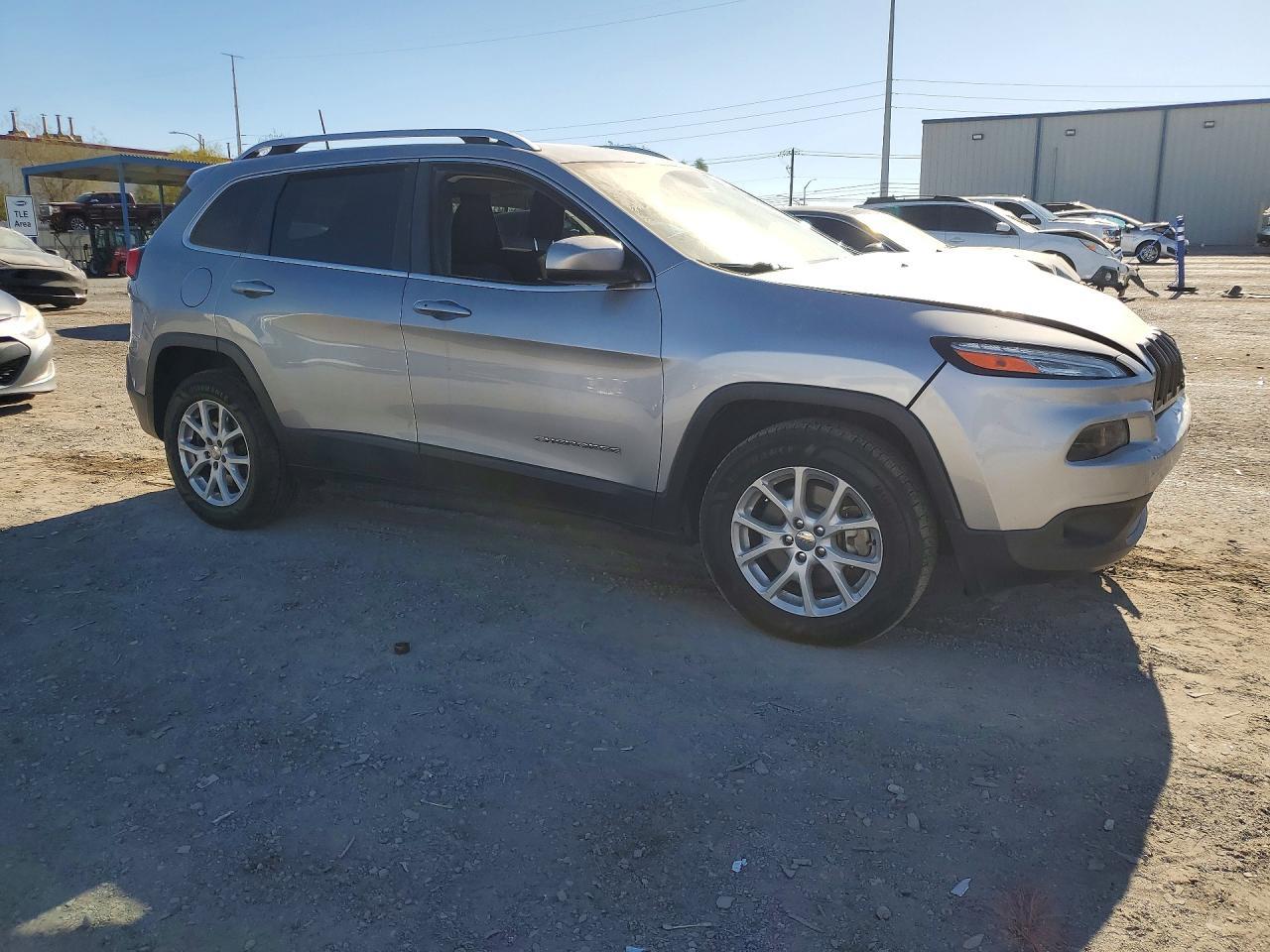 2017 Jeep Cherokee Latitude - Фото 4
