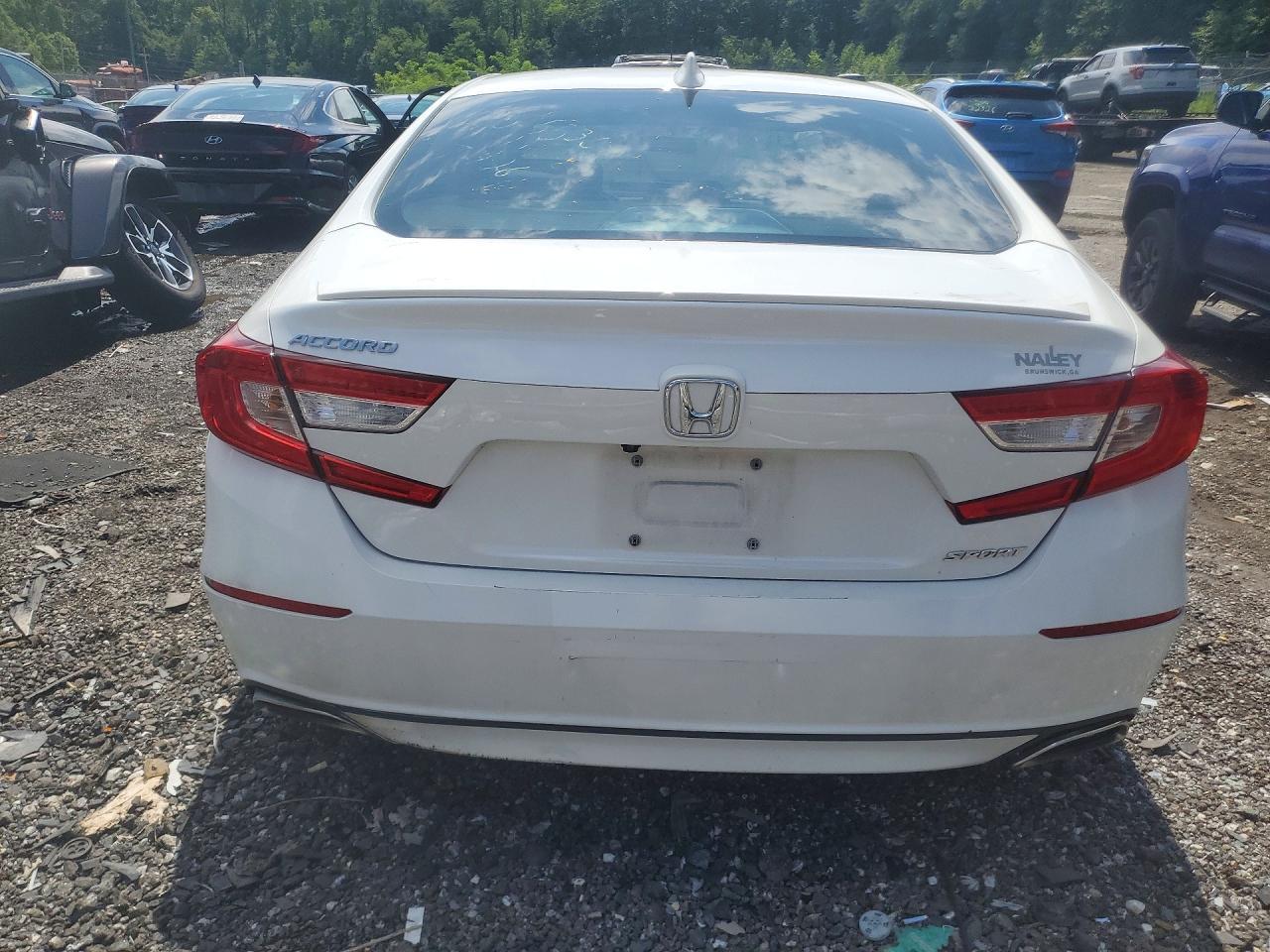 2020 Honda Accord Sport - Image 6