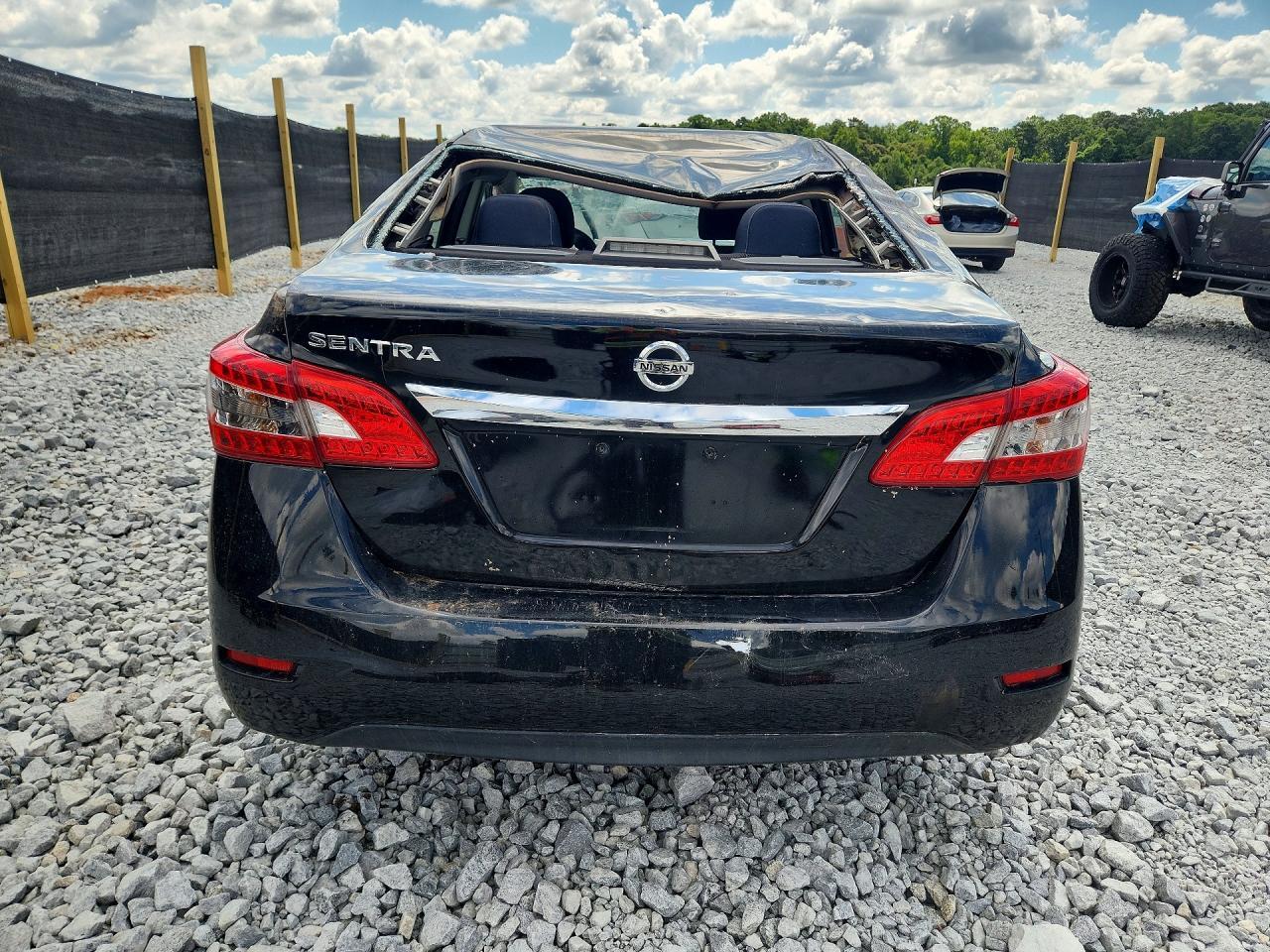2015 Nissan Sentra S - Image 6