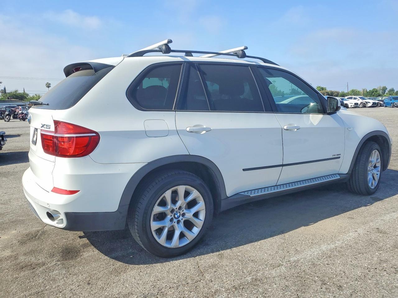 2012 BMW X5 xDrive35I - Image 3