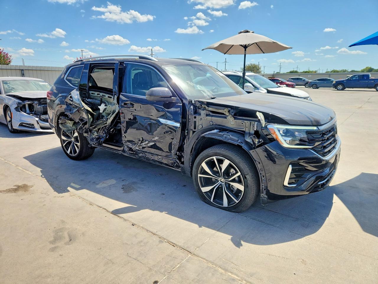 2024 Volkswagen Atlas Sel Premium R-Line - Image 4