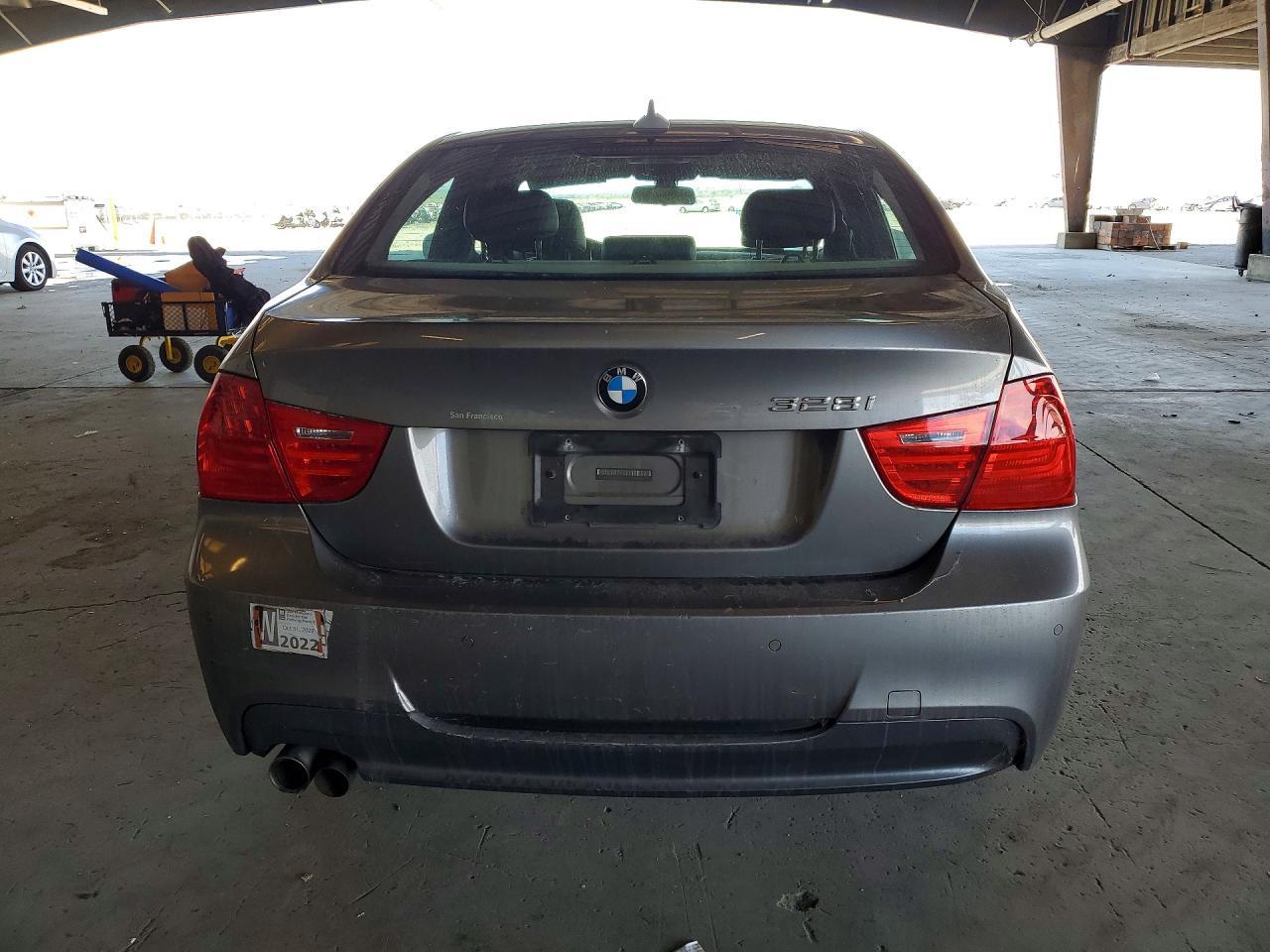 2010 BMW 328 I - Фото 6
