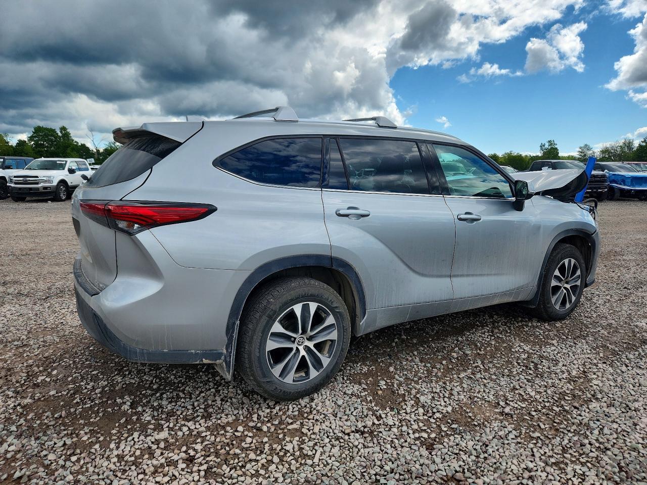 2021 Toyota Highlander Xle - Фото 3