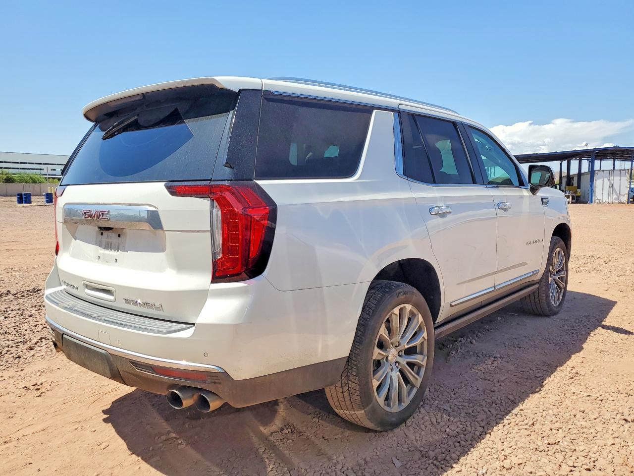 2021 GMC Yukon Denali - Image 3