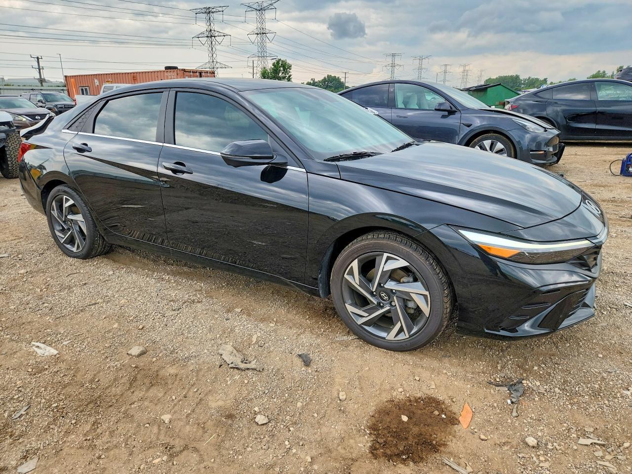 2024 Hyundai Elantra Limited - Image 4