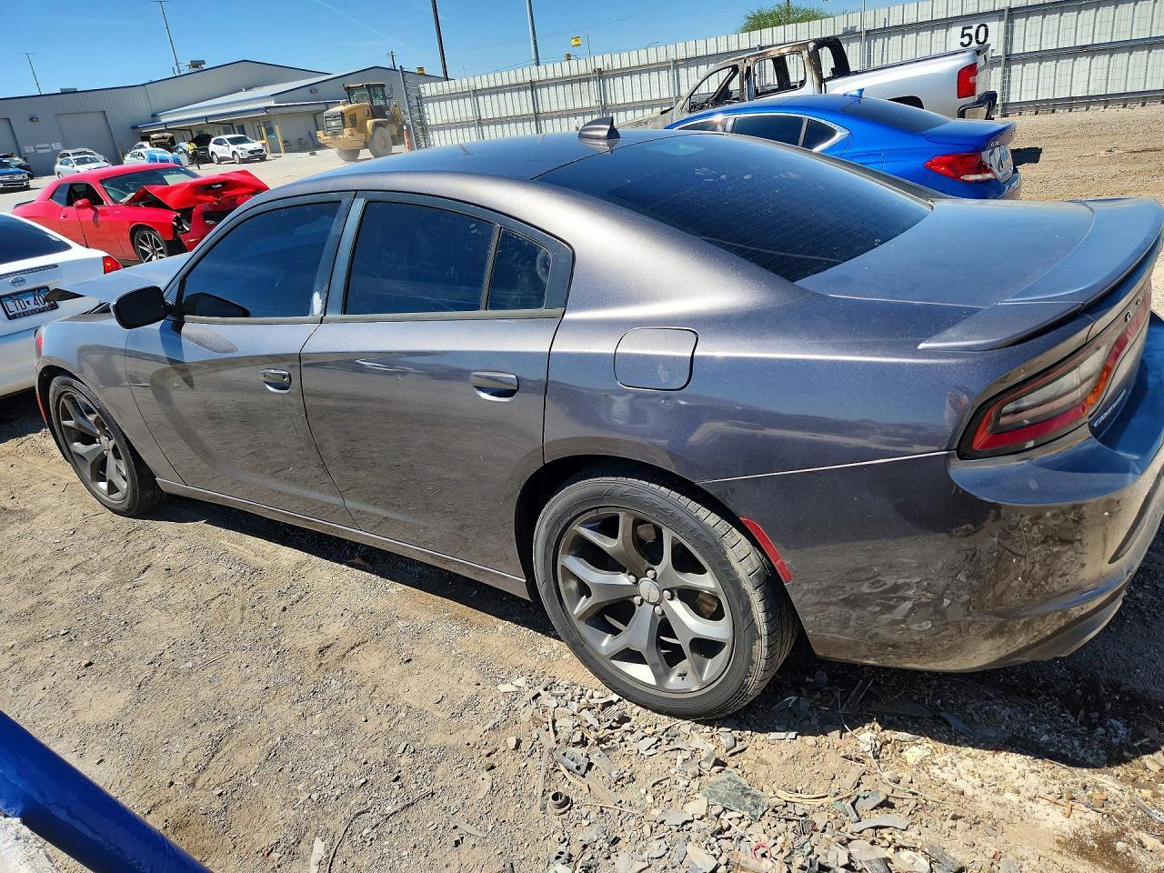 2015 Dodge Charger Sxt - Фото 2