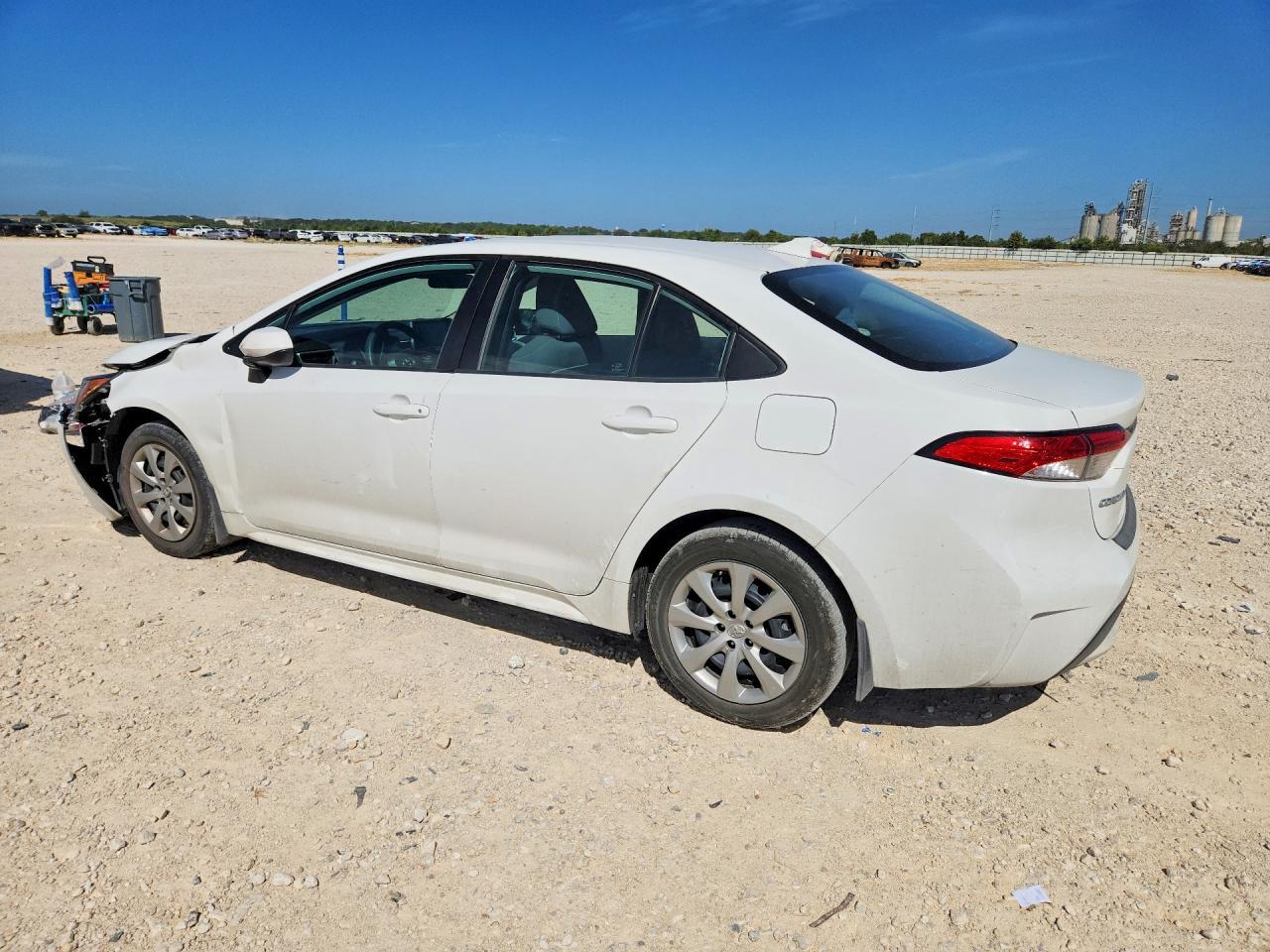 2021 Toyota Corolla Le - Фото 2