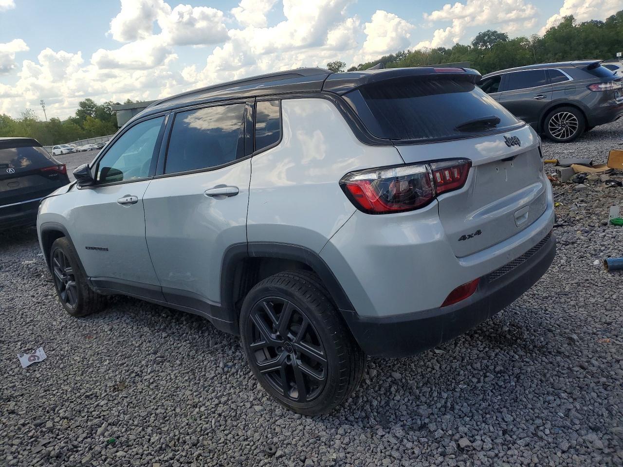 2026 Jeep Compass Limited - Фото 2