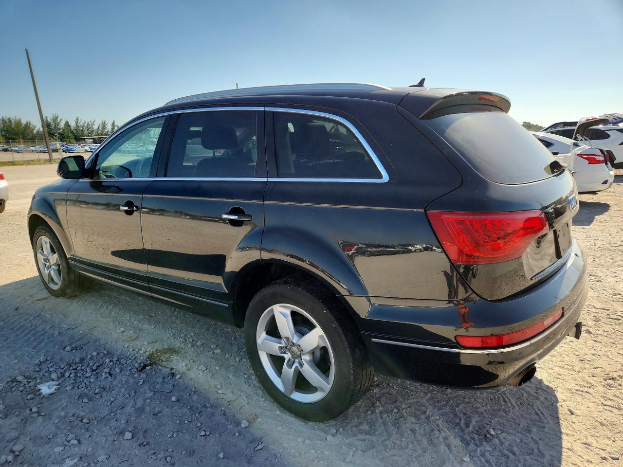 2014 Audi Q7 Premium Plus - Image 2