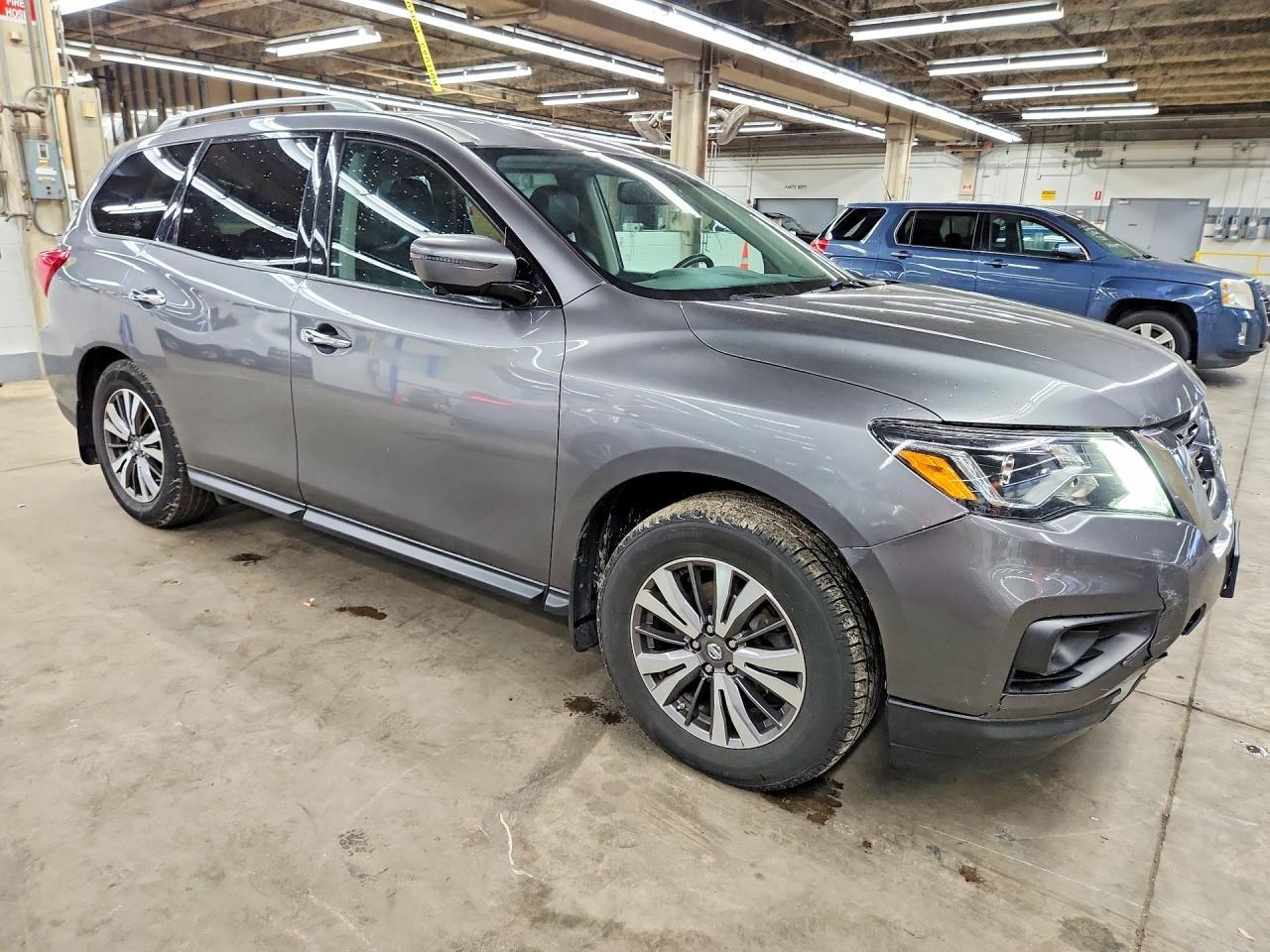 2017 Nissan Pathfinder S - Фото 4