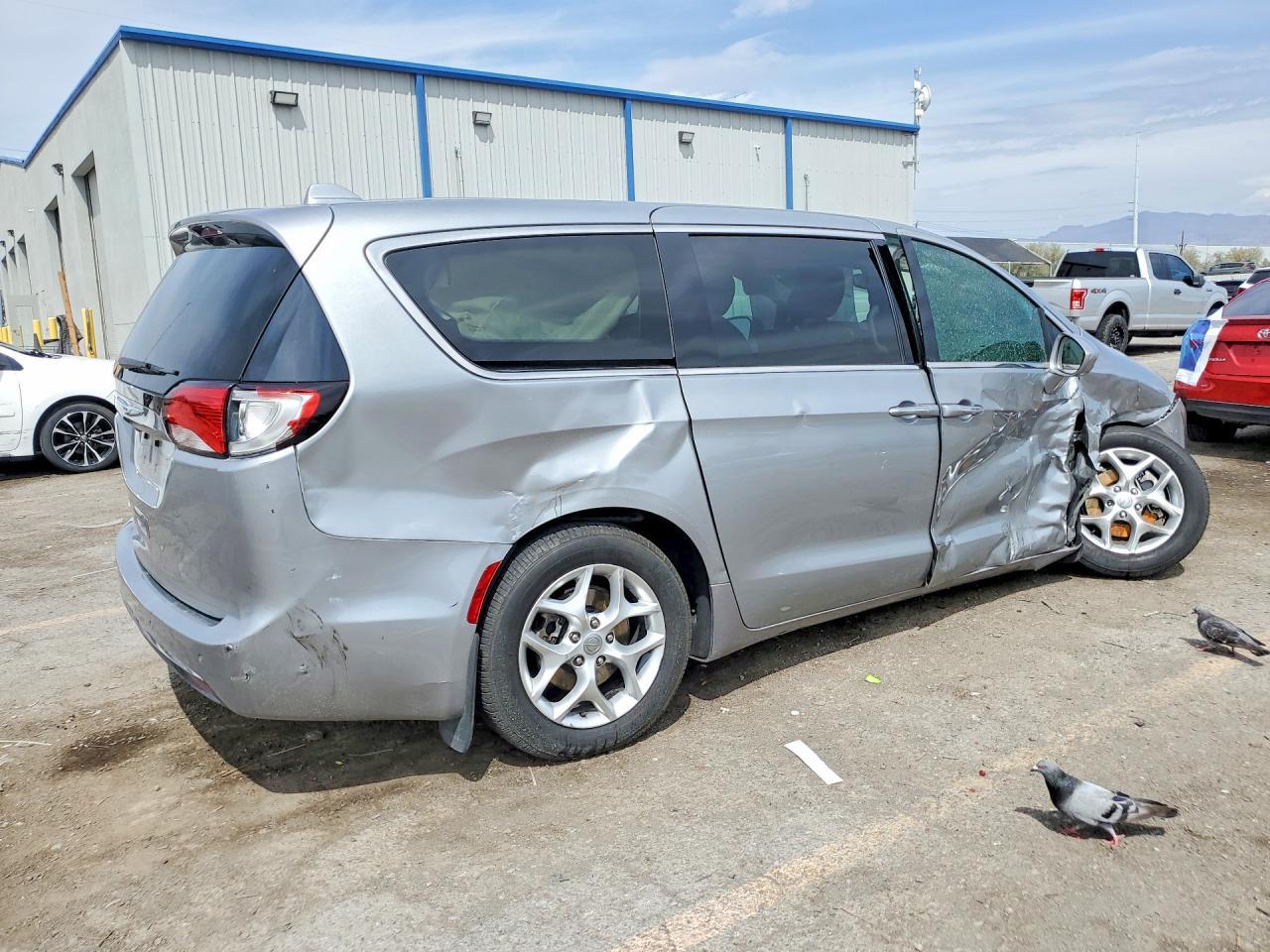 2018 Chrysler Pacifica Touring Plus - Фото 3