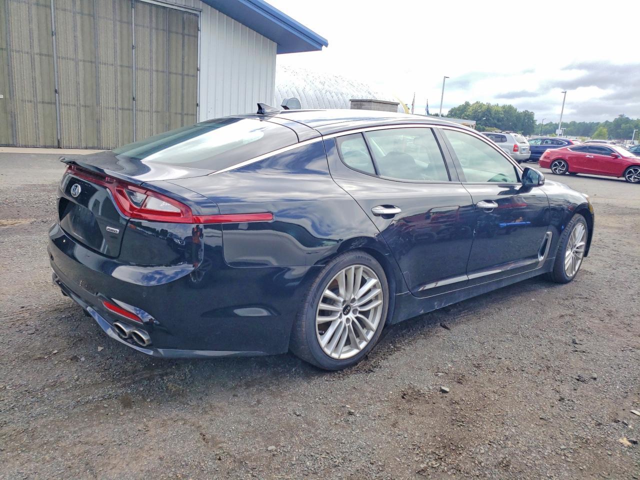 2018 Kia Stinger Base - Фото 3