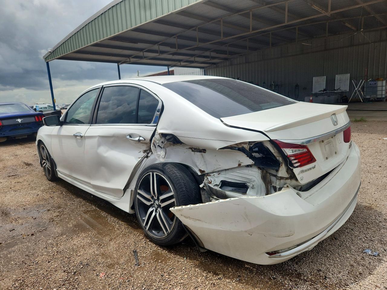 2017 Honda Accord Sport Special Edition - Image 2