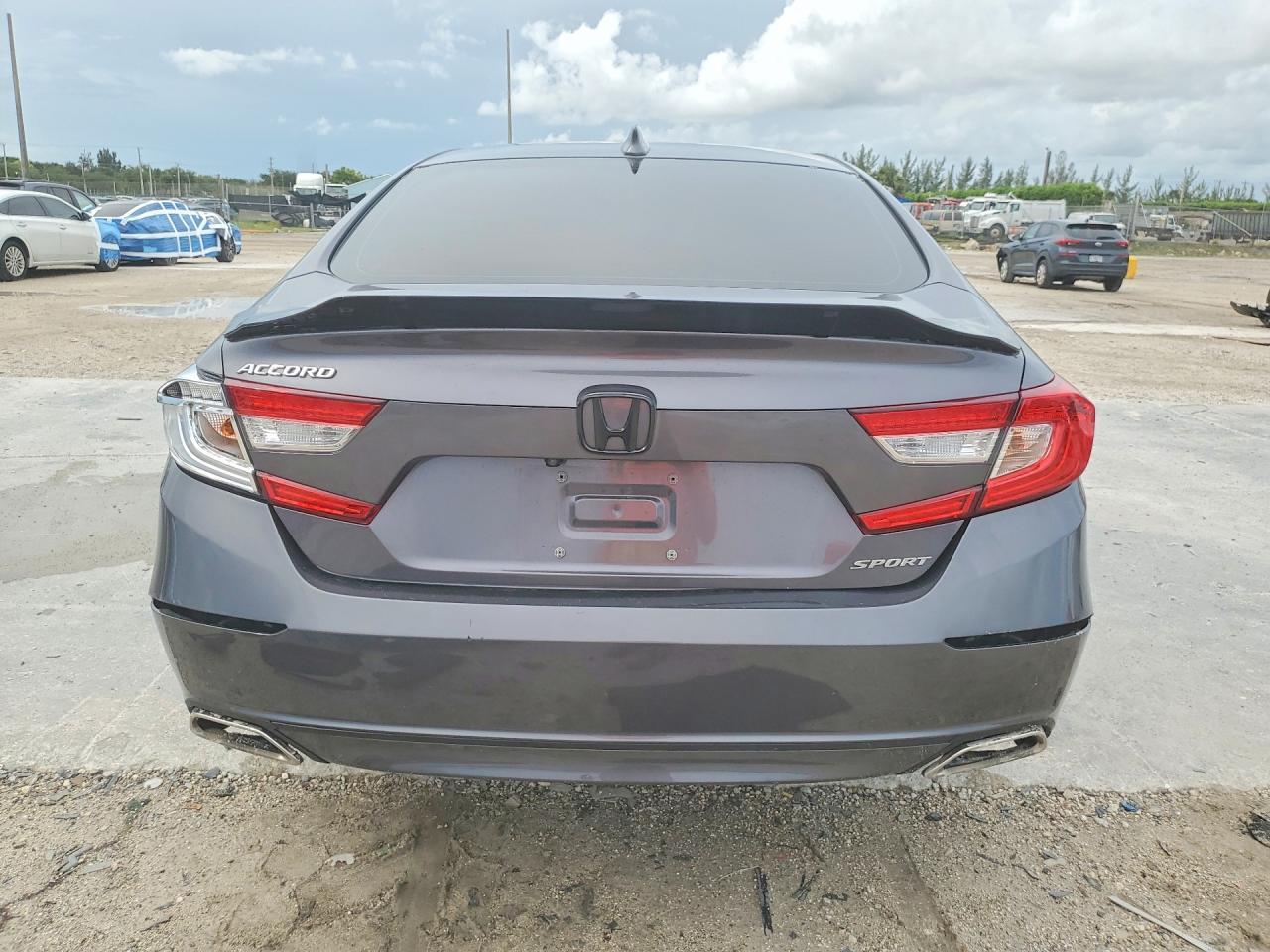 2020 Honda Accord Sport - Image 6