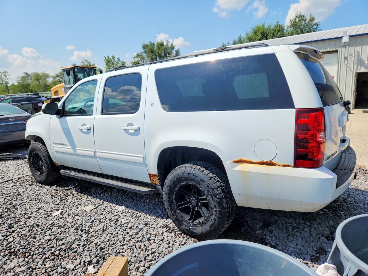2011 Chevrolet Suburban K1500 Lt - Фото 2