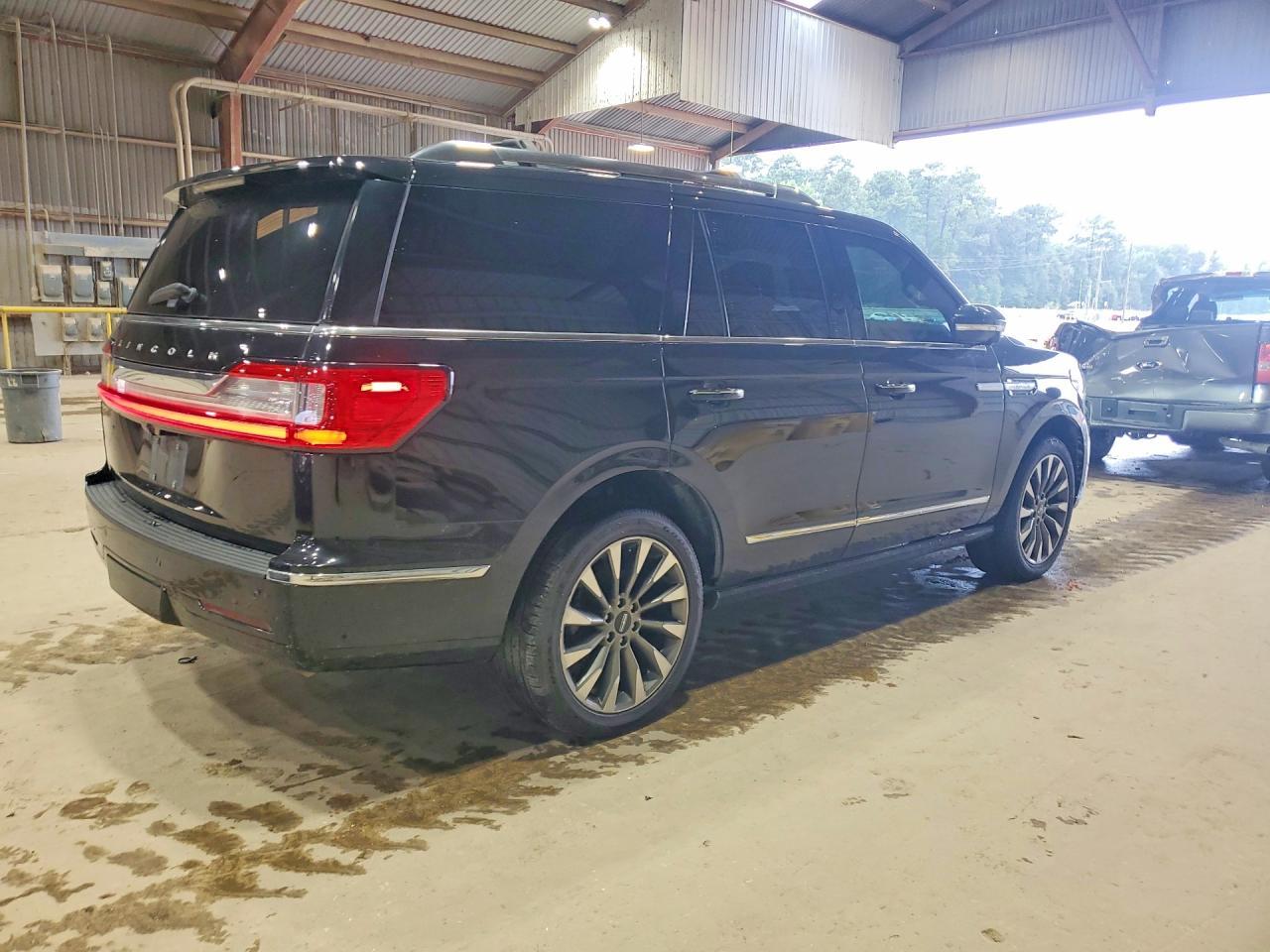 2021 Lincoln Navigator Reserve - Фото 3