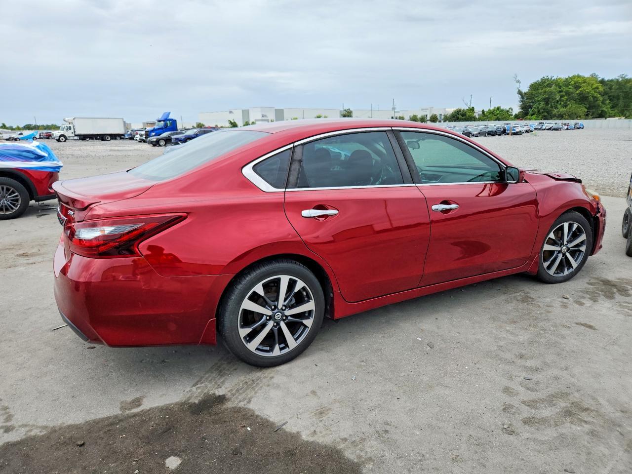 2017 Nissan Altima 2.5 Sr - Image 3