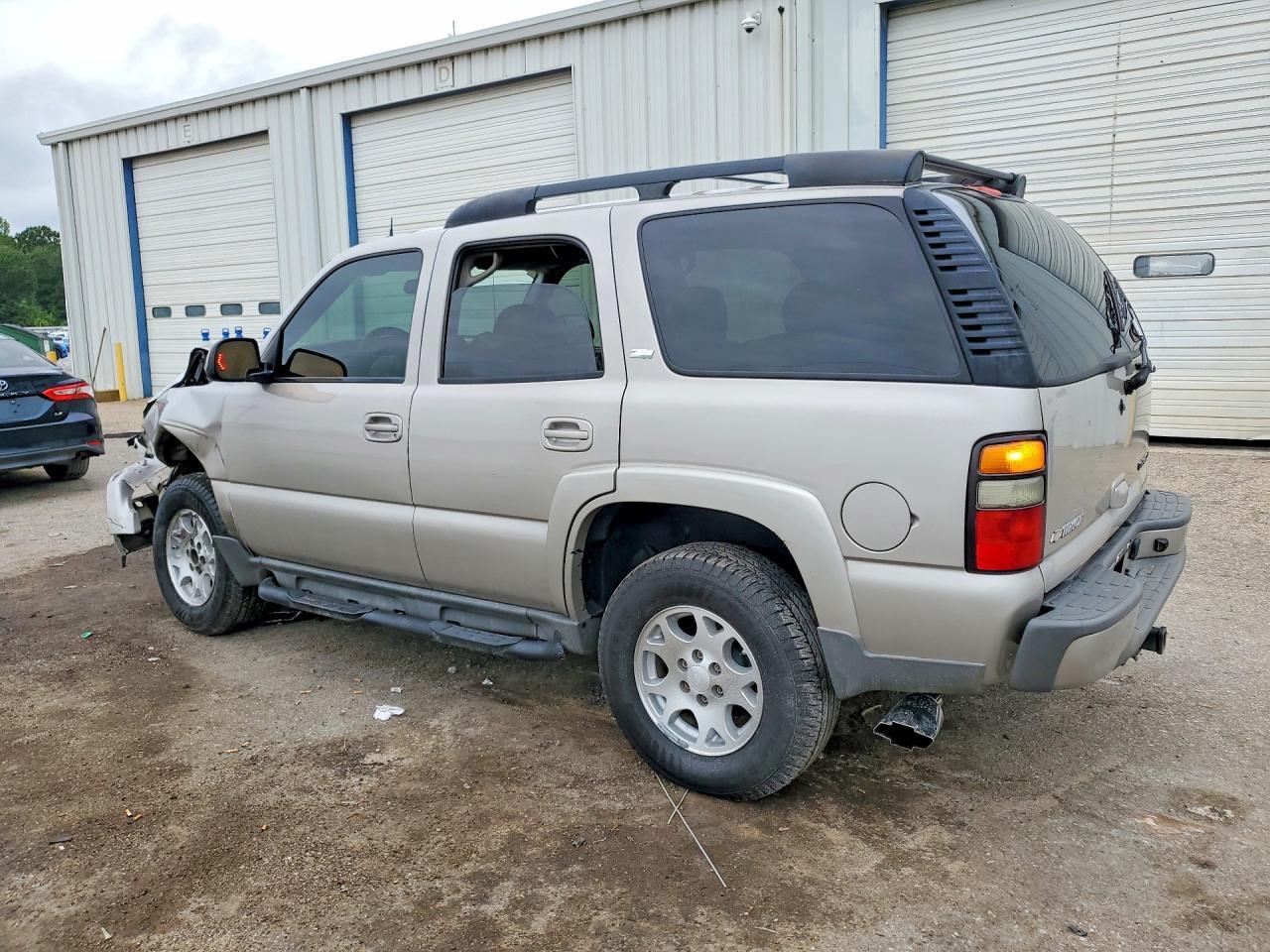 2005 Chevrolet Tahoe K1500 - Фото 2
