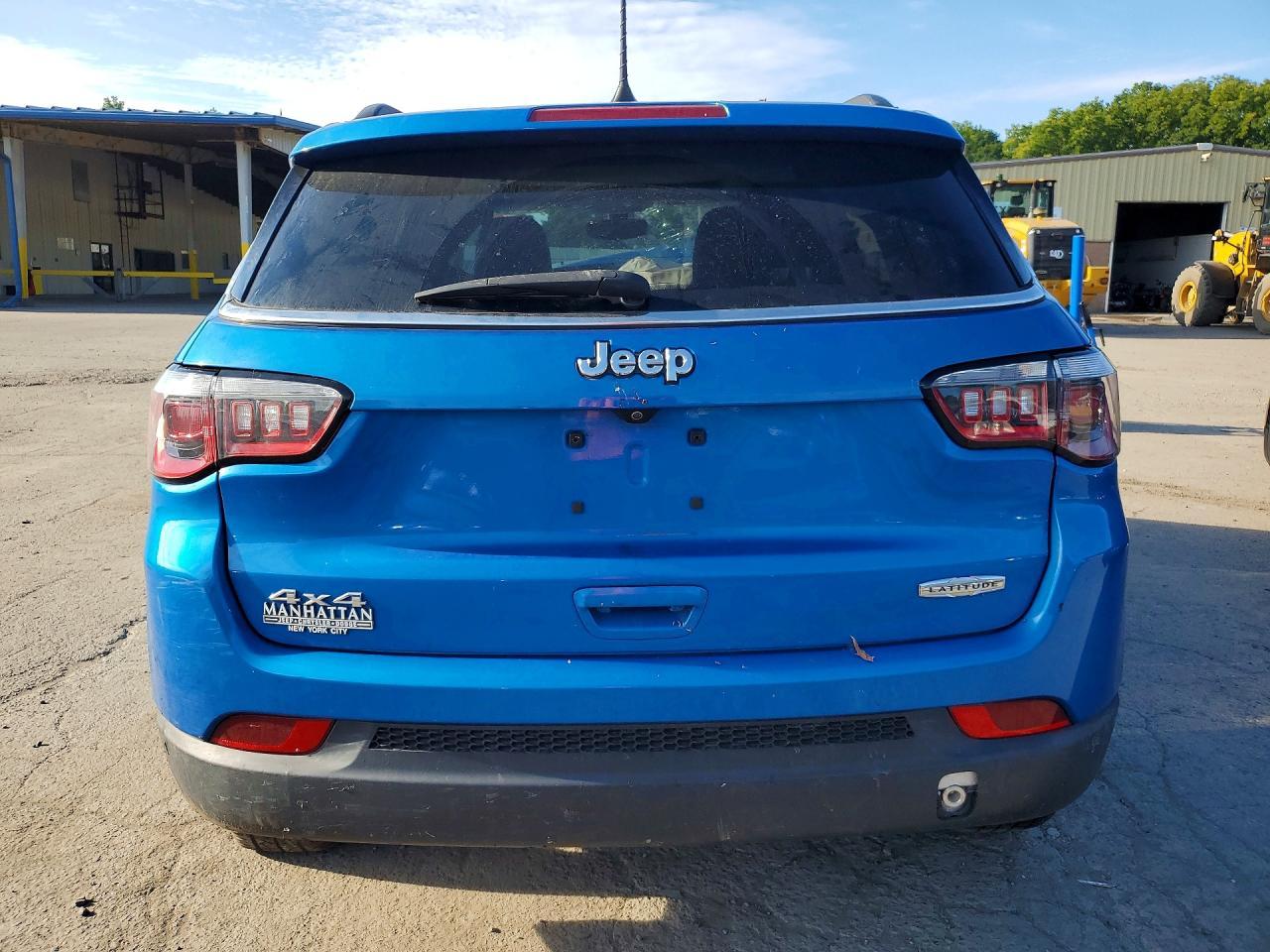2017 Jeep Compass Latitude - Фото 6