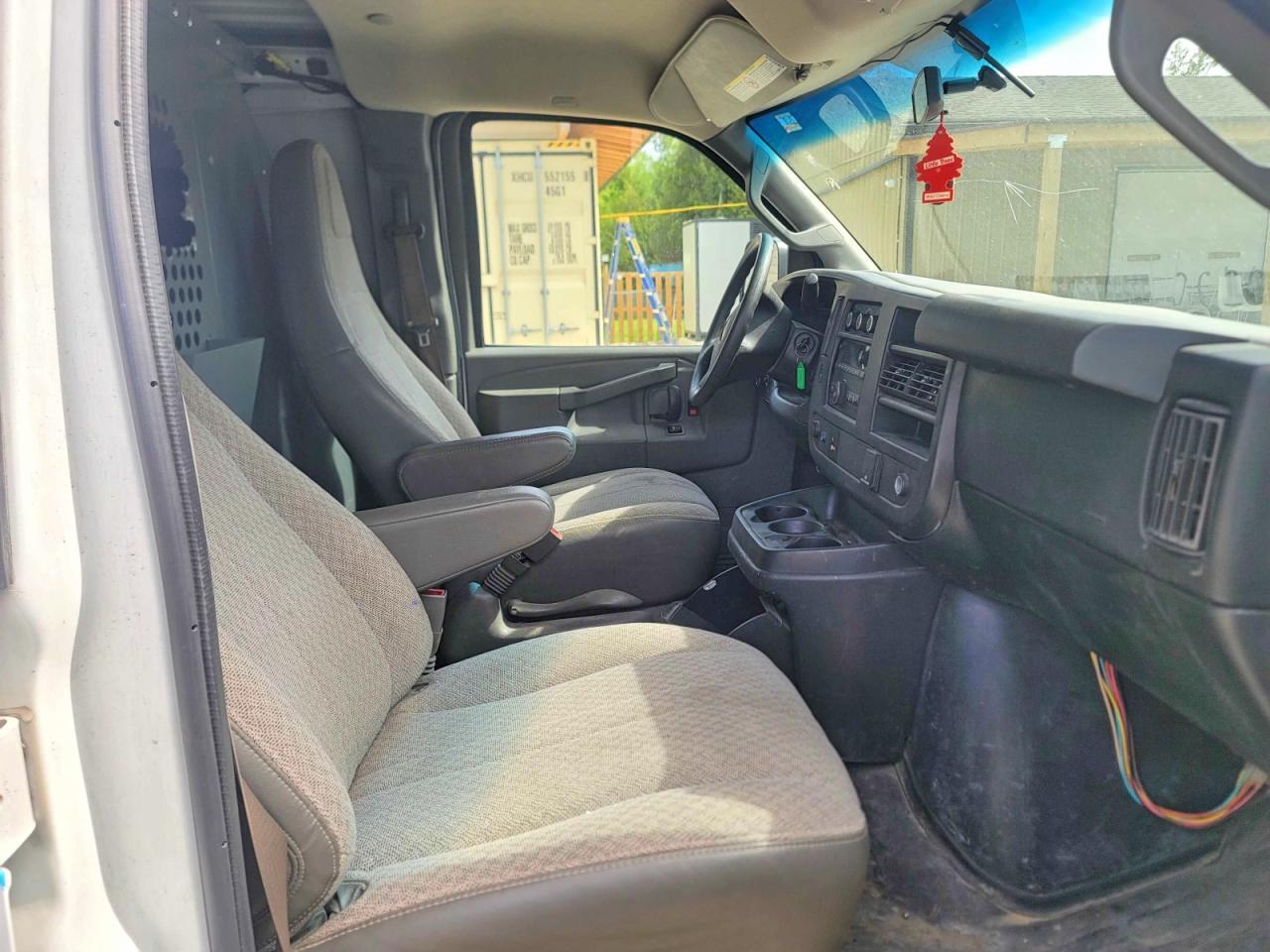 2017 GMC Savana G2500 - Фото 5
