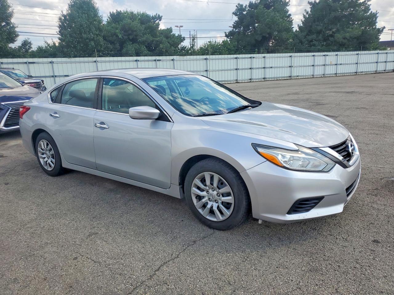 2016 Nissan Altima 2.5 S - Фото 4