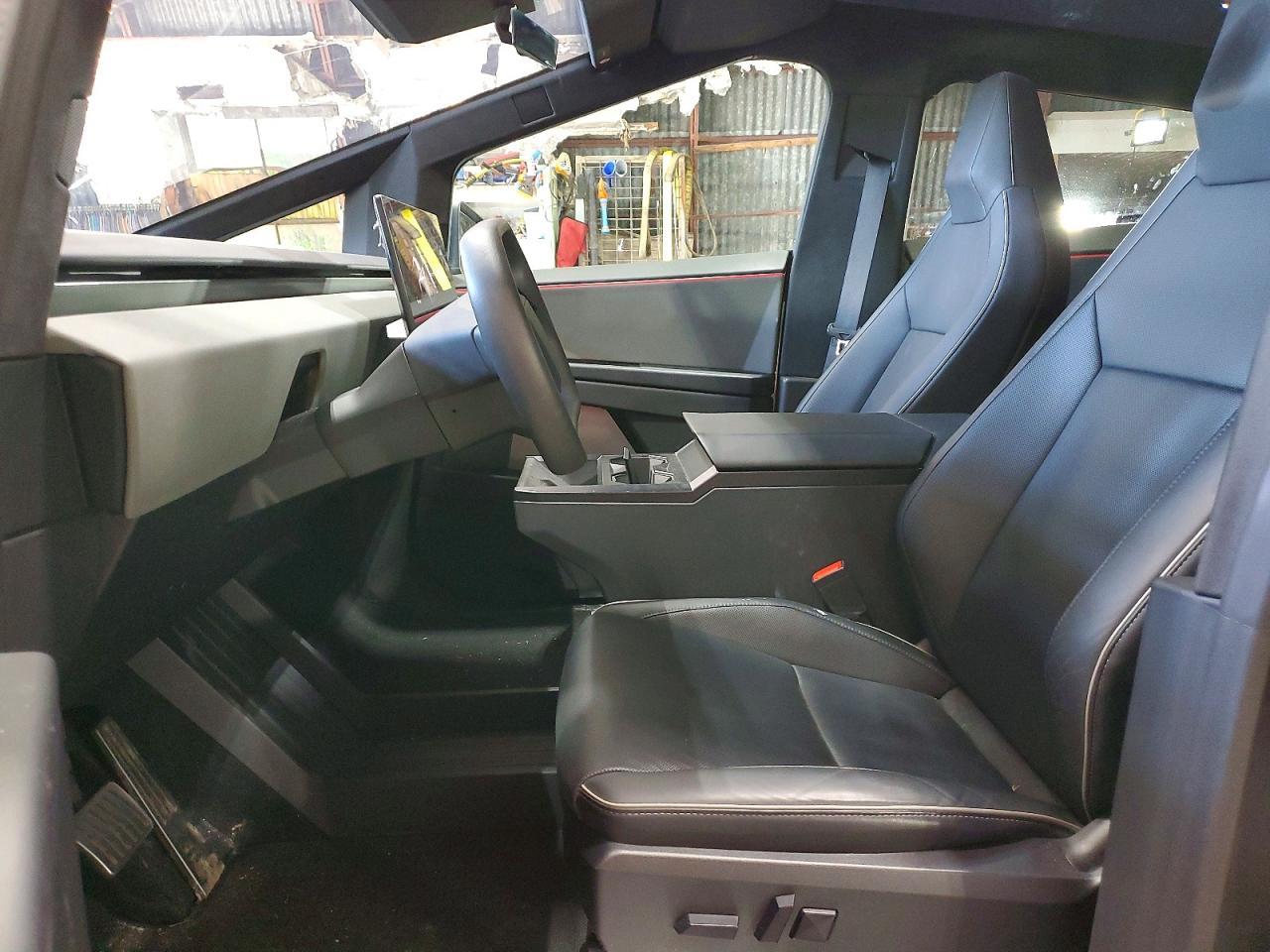 2024 Tesla Cybertruck - Фото 7