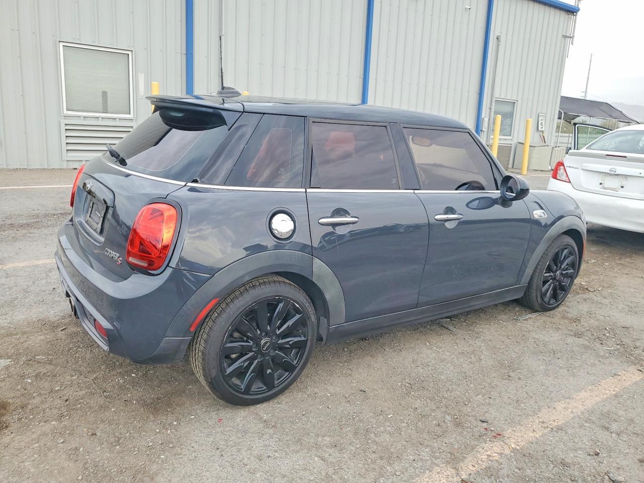 2019 Mini Cooper S - Image 3