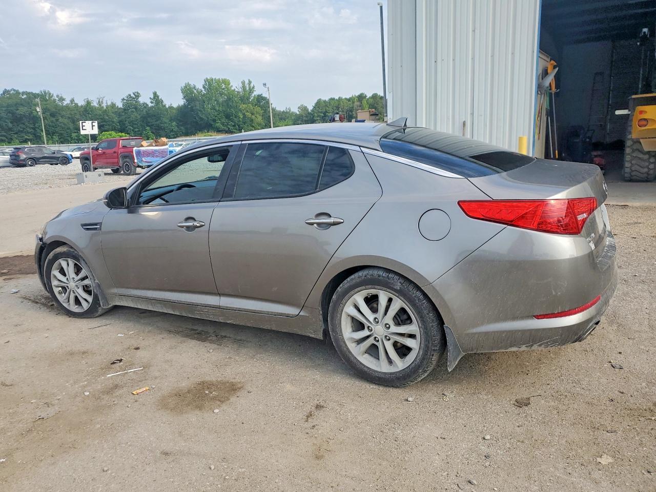 2013 Kia Optima Ex - Image 2